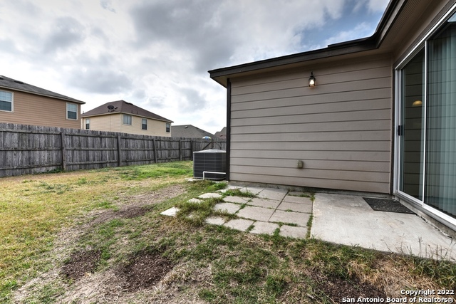 Image 20 of 29 For 10142 Dixon Wood