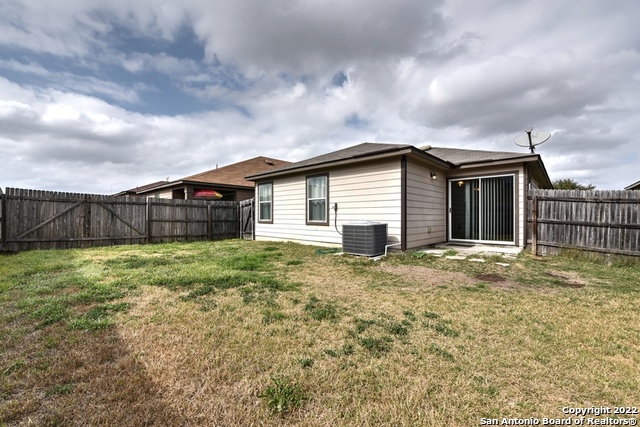 Image 22 of 29 For 10142 Dixon Wood