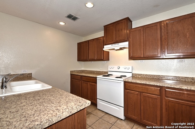 Image 5 of 29 For 10142 Dixon Wood