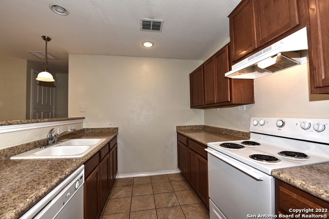 Image 6 of 29 For 10142 Dixon Wood