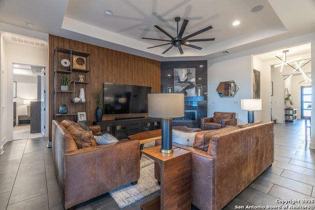 Image 11 of 48 For 419 Copper Sage Dr