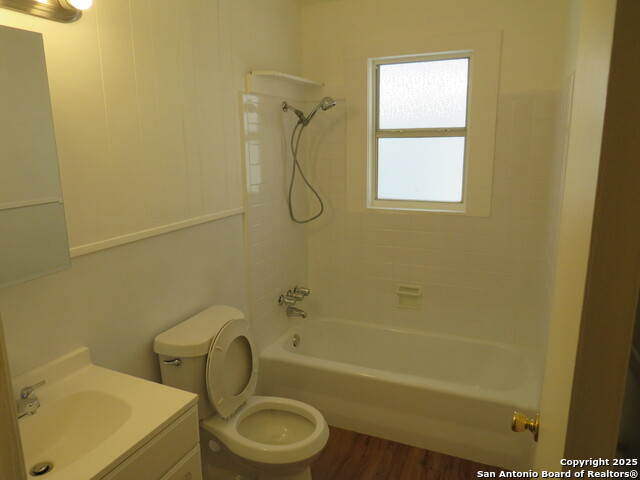 Image 11 of 19 For 419 Anton Dr