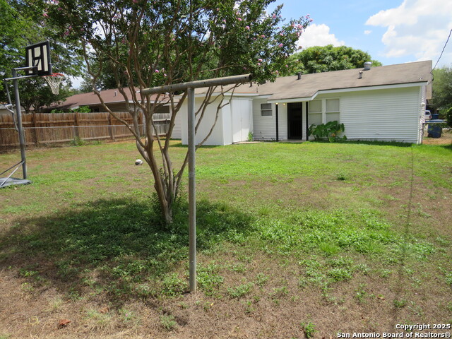 Image 17 of 19 For 419 Anton Dr