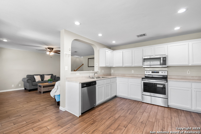 Image 12 of 38 For 14927 Wilmington