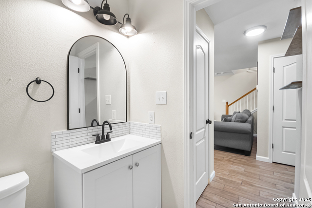 Image 36 of 38 For 14927 Wilmington