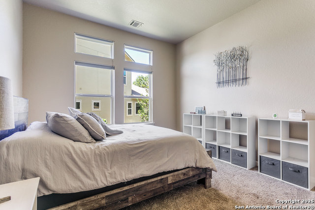 Image 17 of 25 For 24114 Stately Oaks