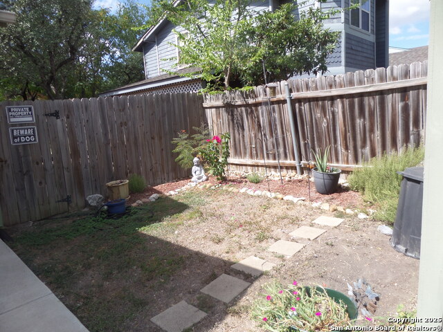 Image 17 of 18 For 8411 Forest Ridge