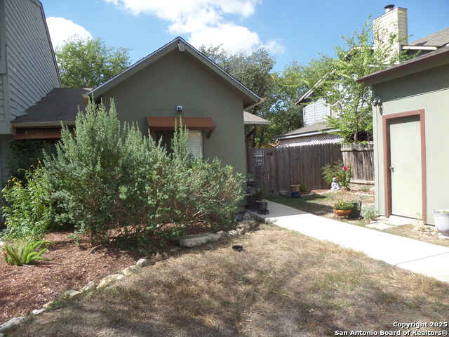 Image 18 of 18 For 8411 Forest Ridge