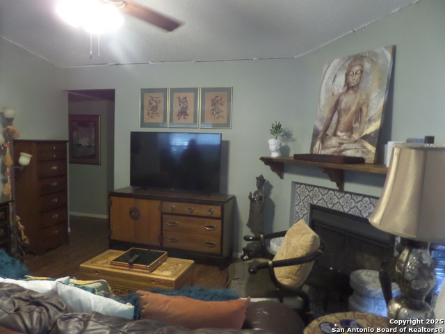 Image 3 of 18 For 8411 Forest Ridge