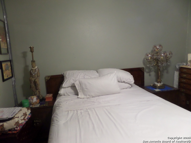 Image 8 of 18 For 8411 Forest Ridge