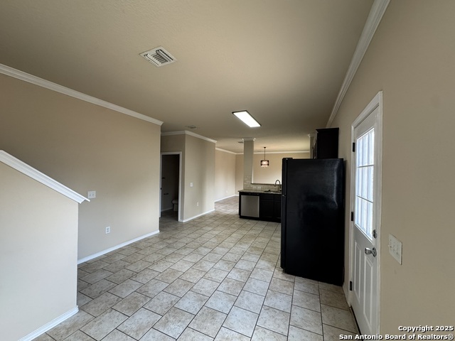 Listing photo id 10 for 831 Lee Trevino