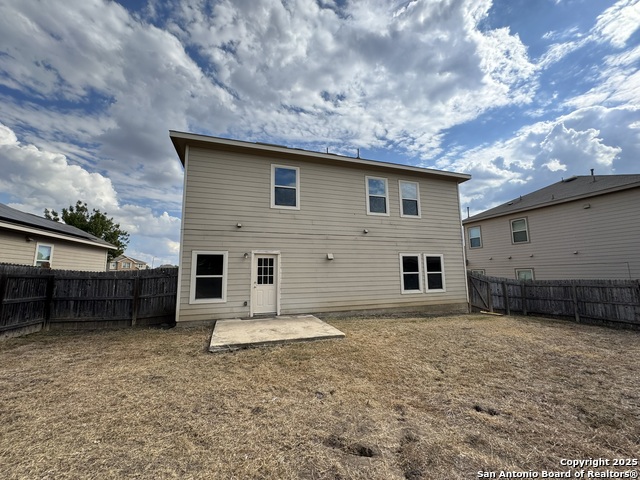 Listing photo id 12 for 831 Lee Trevino