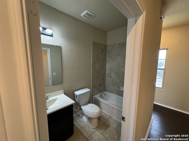 Listing photo id 17 for 831 Lee Trevino