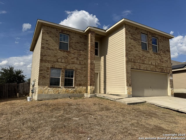 Listing photo id 0 for 831 Lee Trevino