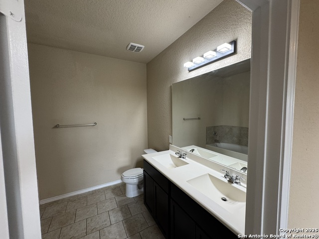 Listing photo id 20 for 831 Lee Trevino