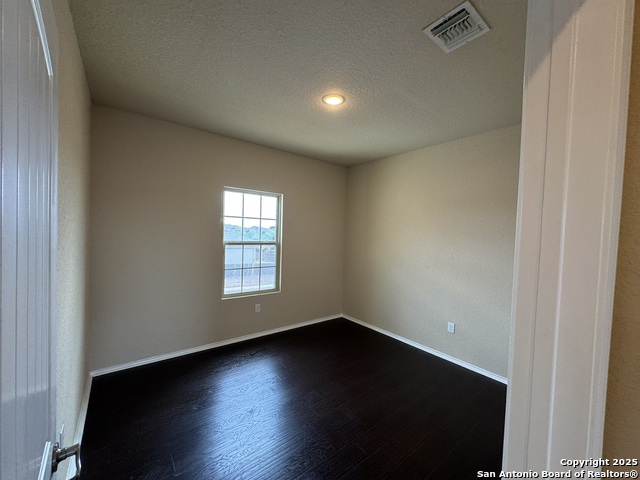 Listing photo id 23 for 831 Lee Trevino