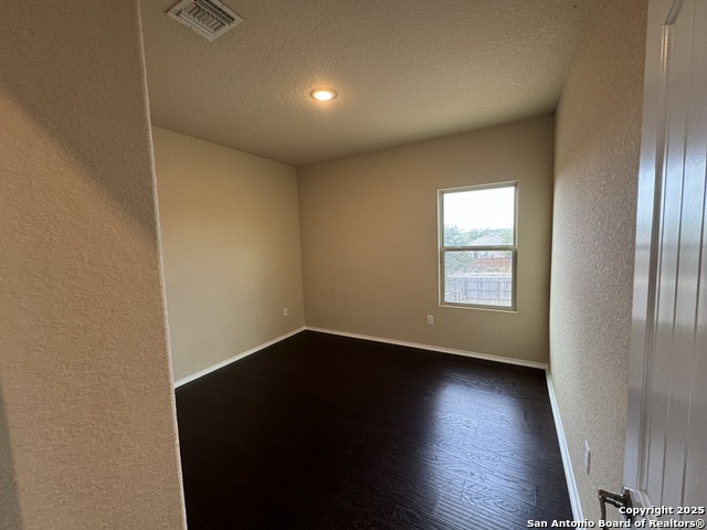 Listing photo id 25 for 831 Lee Trevino