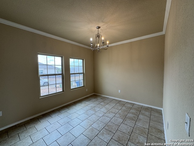 Listing photo id 3 for 831 Lee Trevino