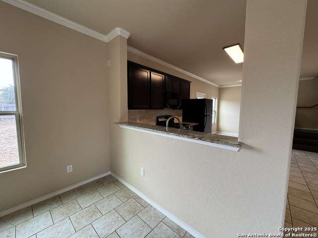 Listing photo id 6 for 831 Lee Trevino