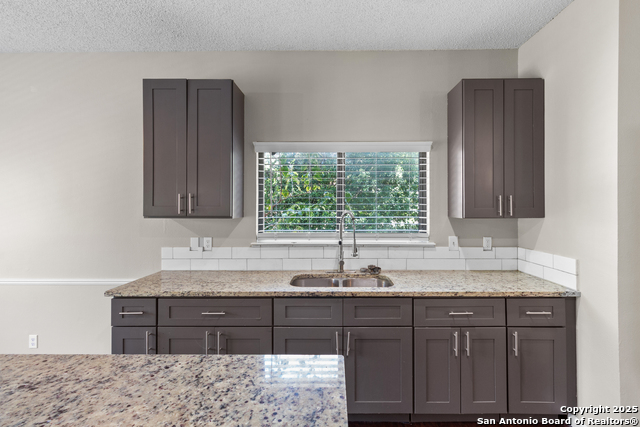 Image 11 of 30 For 9219 Jorwoods