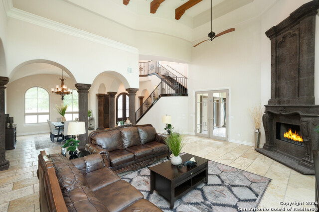 Image 11 of 48 For 139 Palmilla Ct