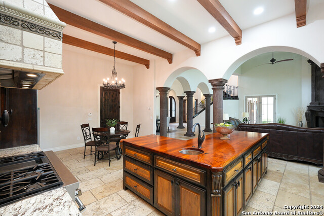 Image 15 of 48 For 139 Palmilla Ct