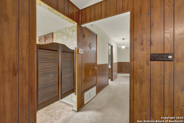 Image 12 of 50 For 255 Brehm Ln