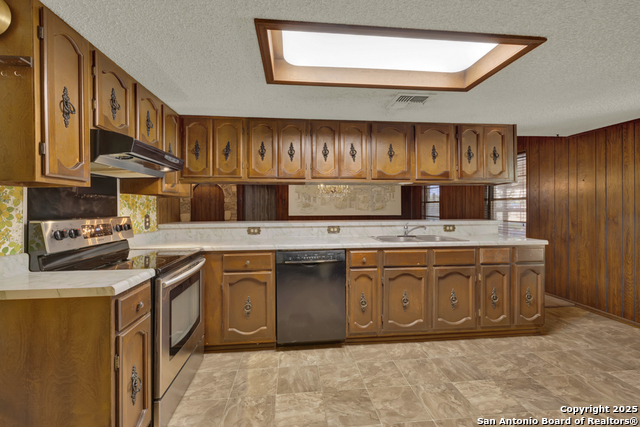 Image 18 of 50 For 255 Brehm Ln