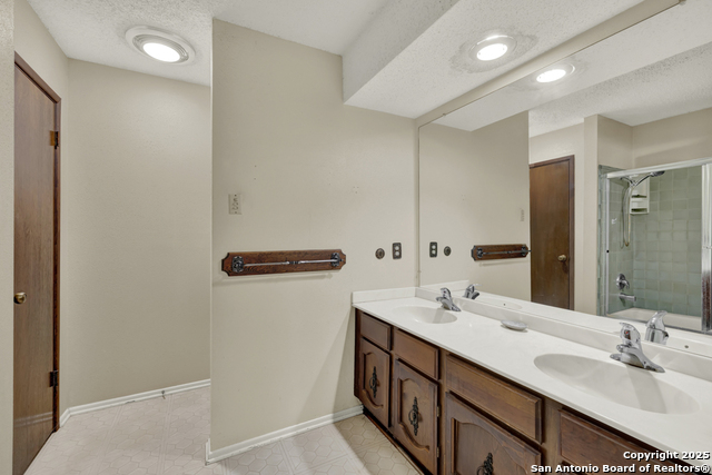 Image 19 of 50 For 255 Brehm Ln