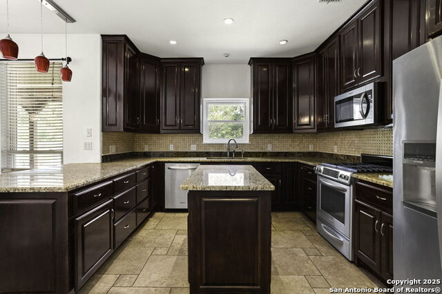 Image 12 of 28 For 14114 Touch Gold