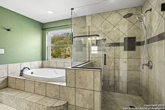 Image 18 of 28 For 14114 Touch Gold