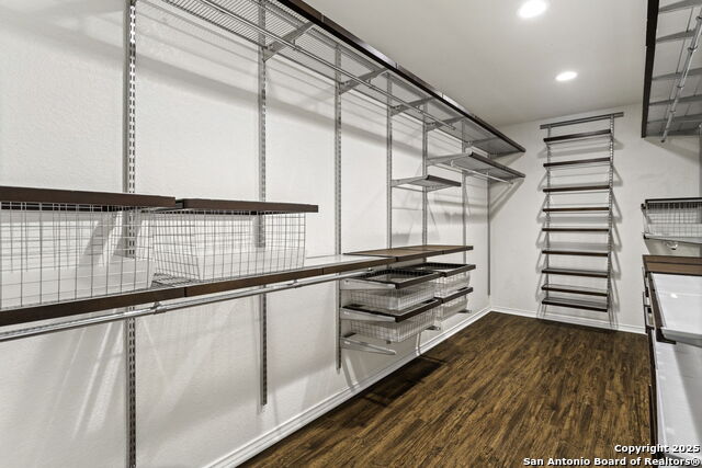 Image 24 of 28 For 14114 Touch Gold