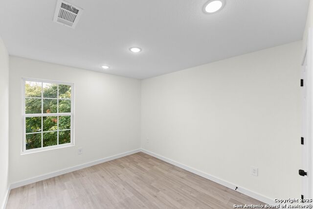 Image 13 of 16 For 350 Spanish Oak Dr