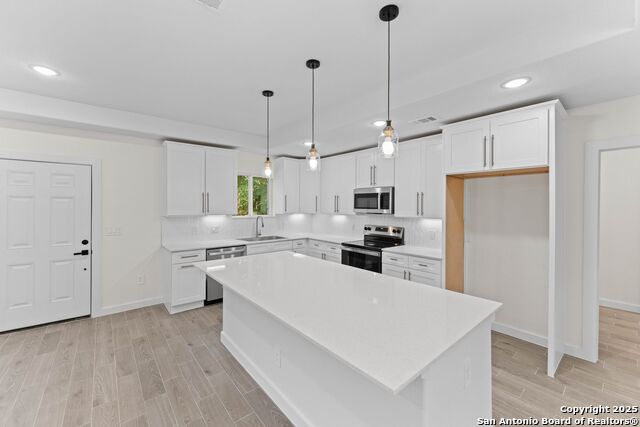 Image 5 of 16 For 350 Spanish Oak Dr