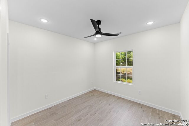 Image 6 of 16 For 350 Spanish Oak Dr