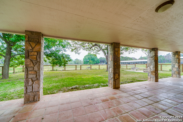 Listing photo id 9 for 3116 Bear Creek