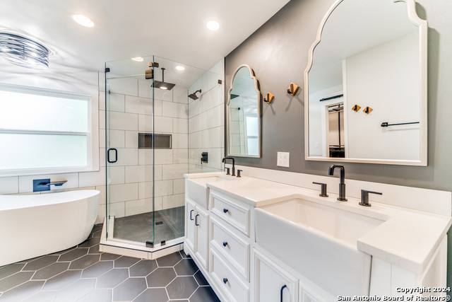 Listing photo id 4 for 3116 Bear Creek