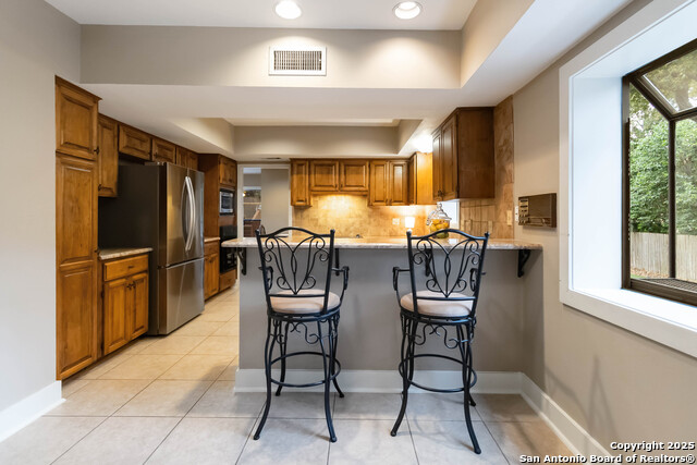 Listing photo id 19 for 327 Twisted Wood