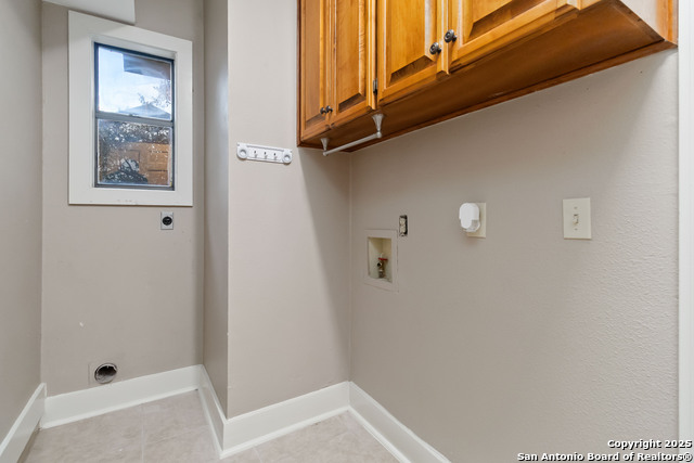 Listing photo id 21 for 327 Twisted Wood