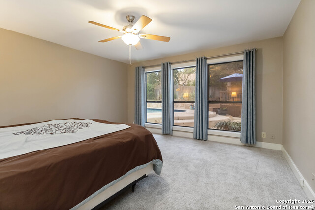 Listing photo id 23 for 327 Twisted Wood