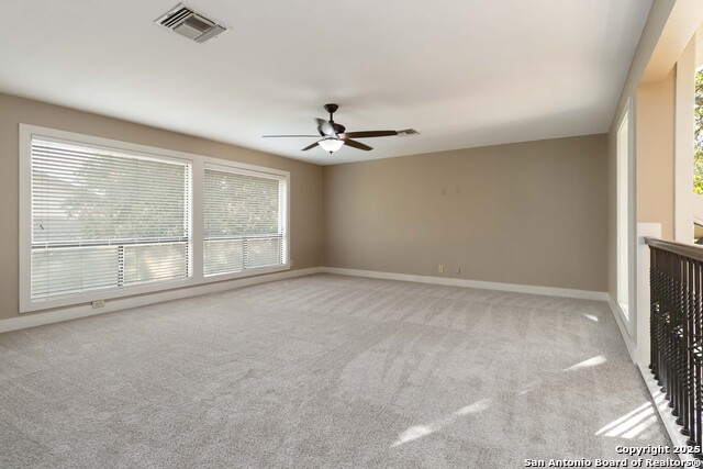 Listing photo id 28 for 327 Twisted Wood