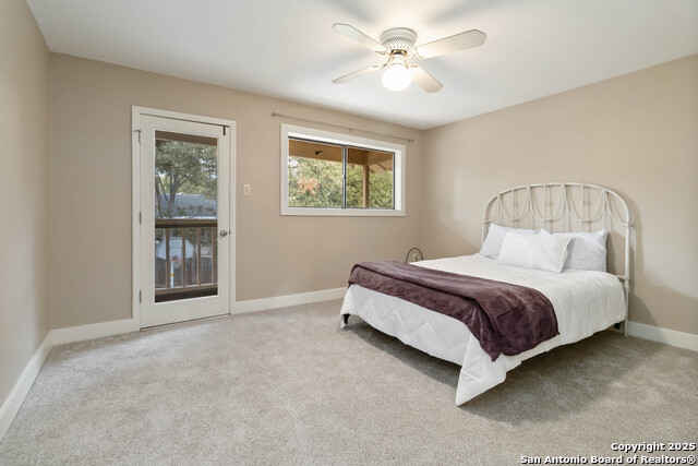 Listing photo id 32 for 327 Twisted Wood