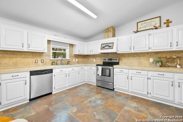 Image 18 of 41 For 197 Mil Encinos