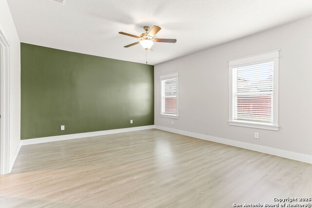 Listing photo id 16 for 13012 Heathers Sun