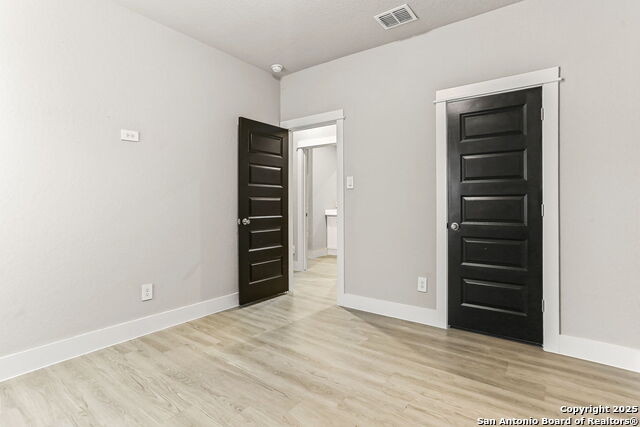 Listing photo id 17 for 13012 Heathers Sun