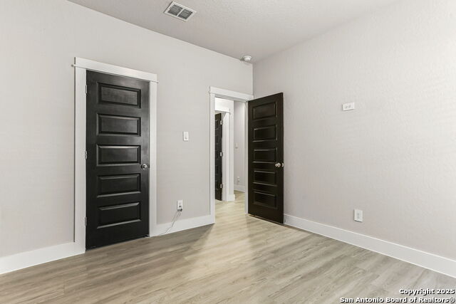 Listing photo id 18 for 13012 Heathers Sun