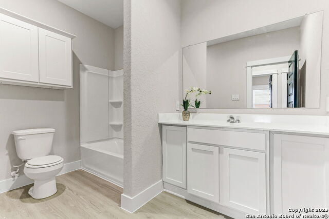 Listing photo id 19 for 13012 Heathers Sun