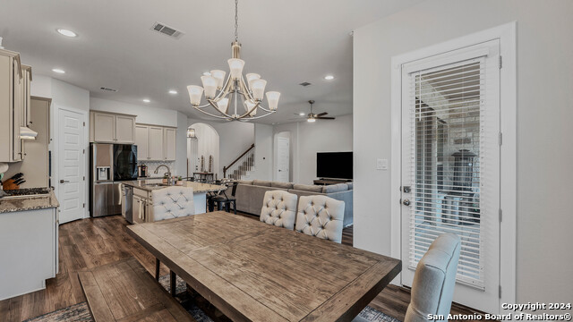 Listing photo id 11 for 222 Sigel Ave
