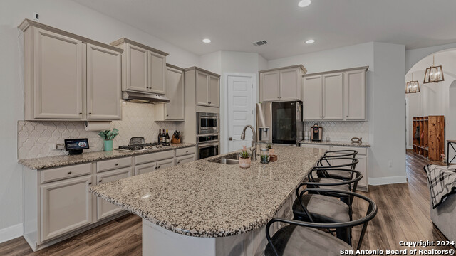Listing photo id 13 for 222 Sigel Ave