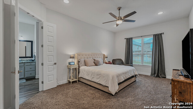 Listing photo id 0 for 222 Sigel Ave